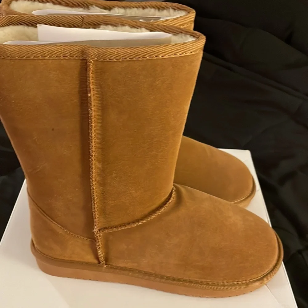 🔥Sale🔥pretty and comfy chestnut suede boots ..NWOT..NIB..never worn - Picture 4 of 5